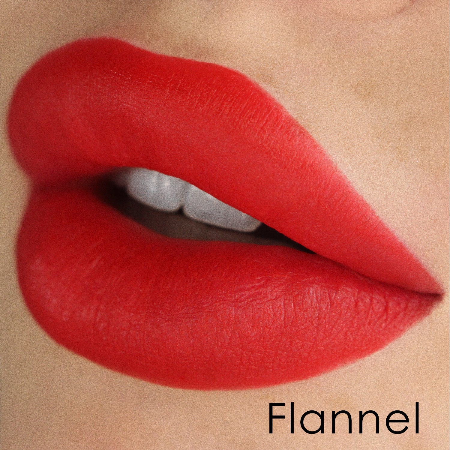 Fabric Texture Lipstick | Acabado Mate Aterciopelado de Efecto Difuminado + Comodidad Todo el Día