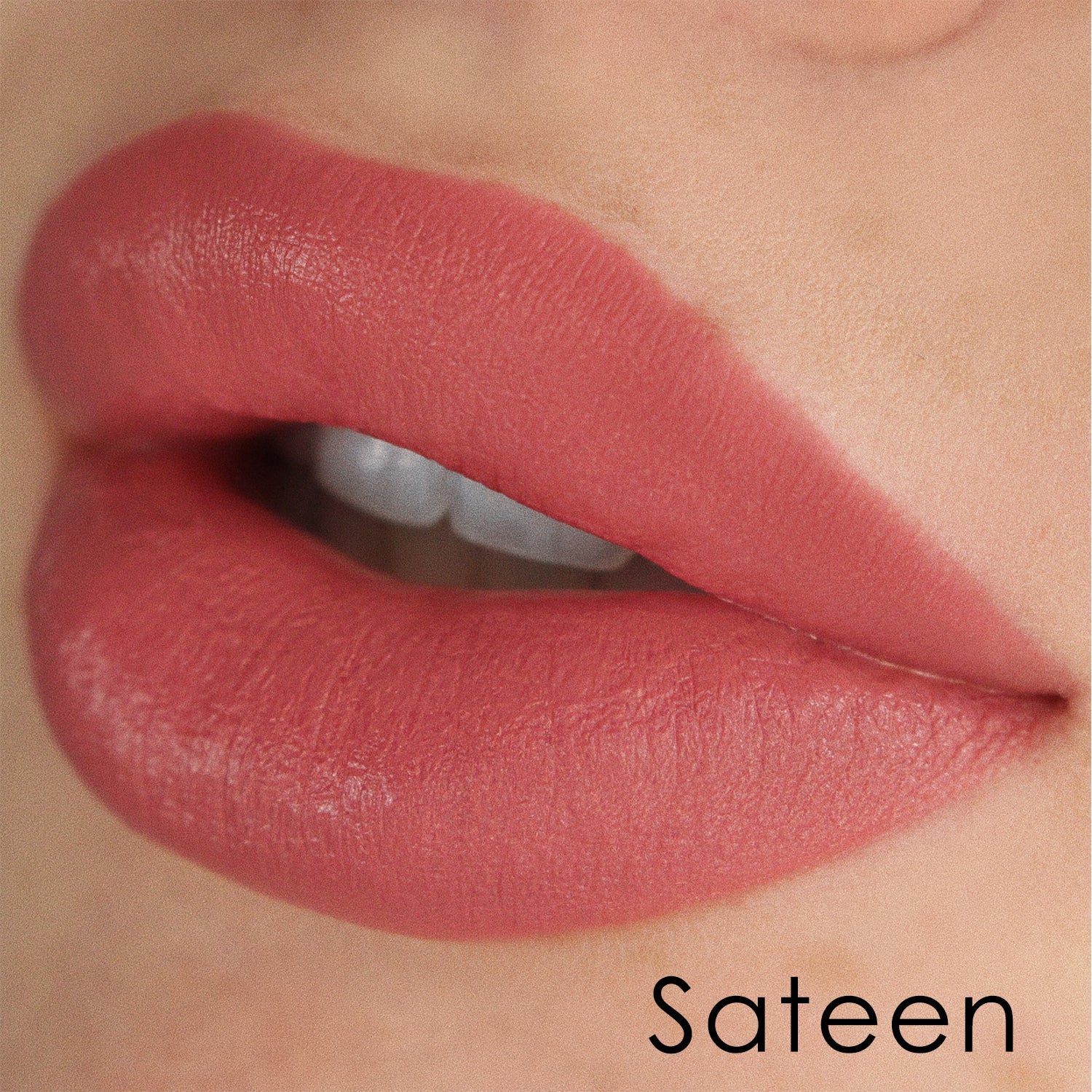 Fabric Texture Lipstick | Acabado Mate Aterciopelado de Efecto Difuminado + Comodidad Todo el Día