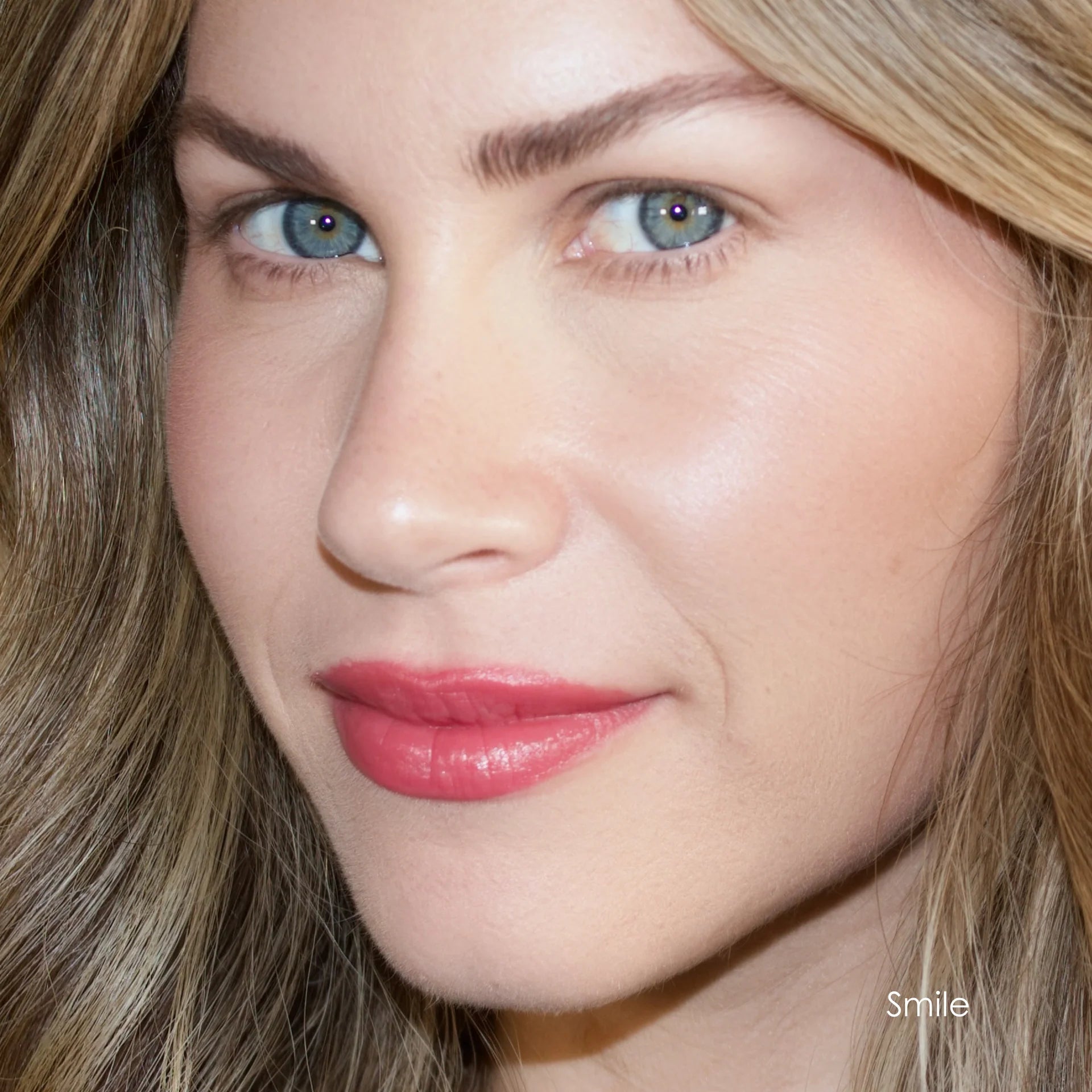 Lipstick | Cremoso, Altamente Pigmentado con Aloe + Vitamina E
