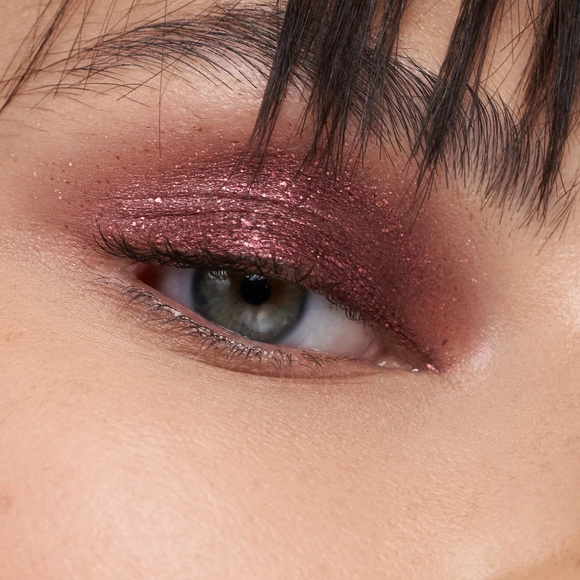 Crystal Glide Liquid Eyeshadow | Sombra Líquida de Larga Duración con Acabado Cromado