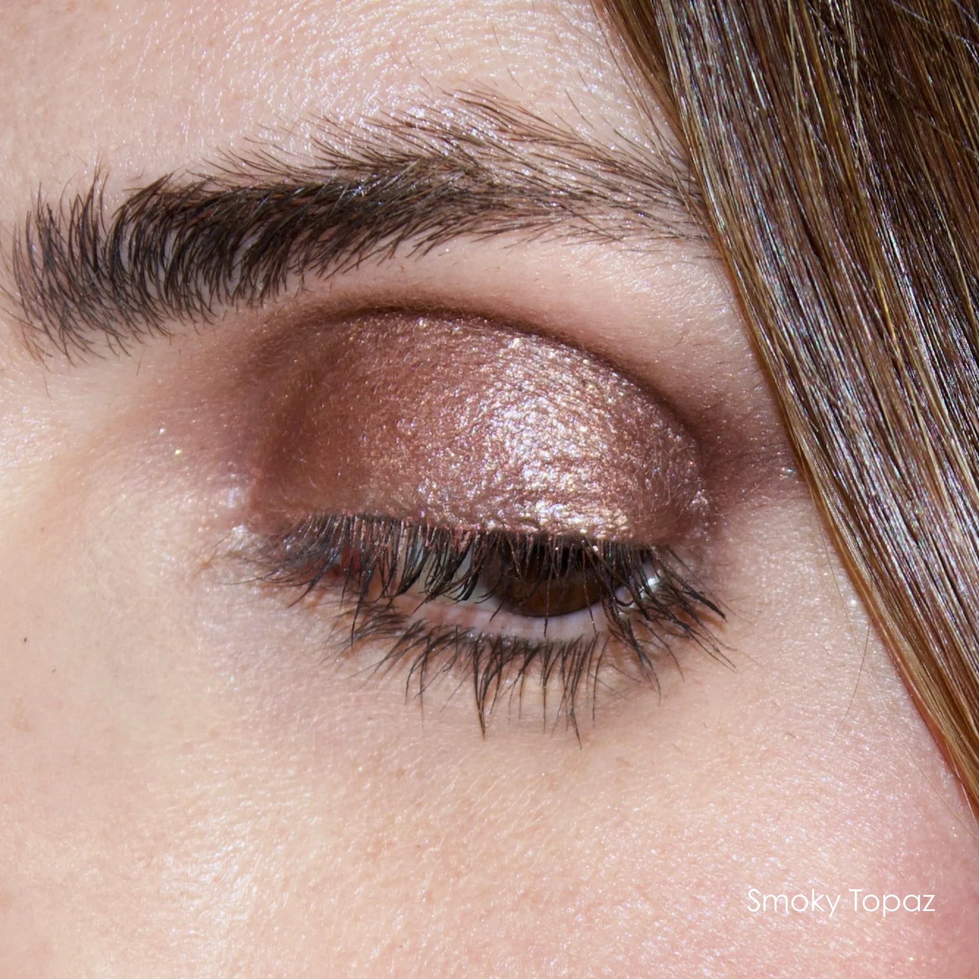 Crystal Glide Liquid Eyeshadow | Sombra Líquida de Larga Duración con Acabado Cromado