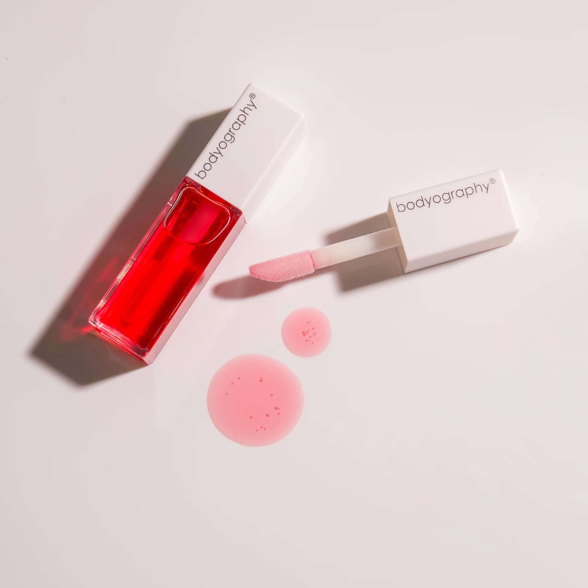 Glossy Lip Oil | Brillo Acolchado sin Sensación Pegajosa con Aceite de Jojoba