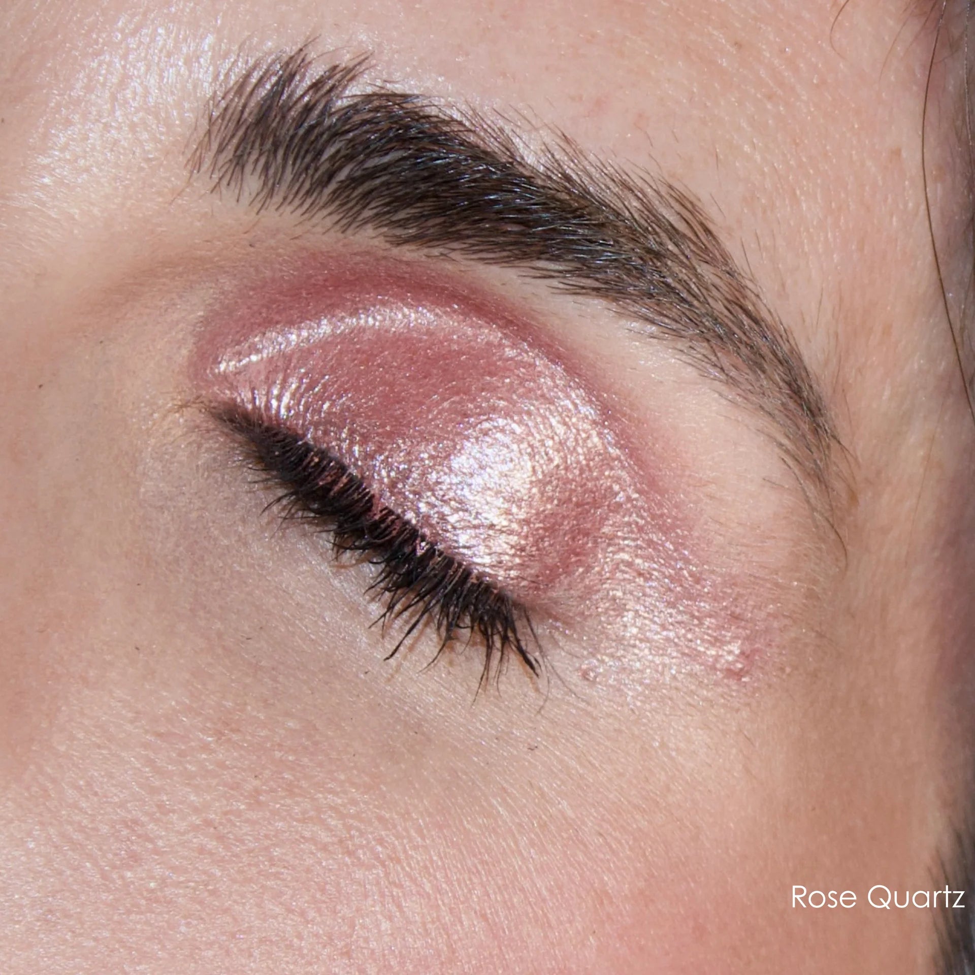 Crystal Glide Liquid Eyeshadow | Sombra Líquida de Larga Duración con Acabado Cromado