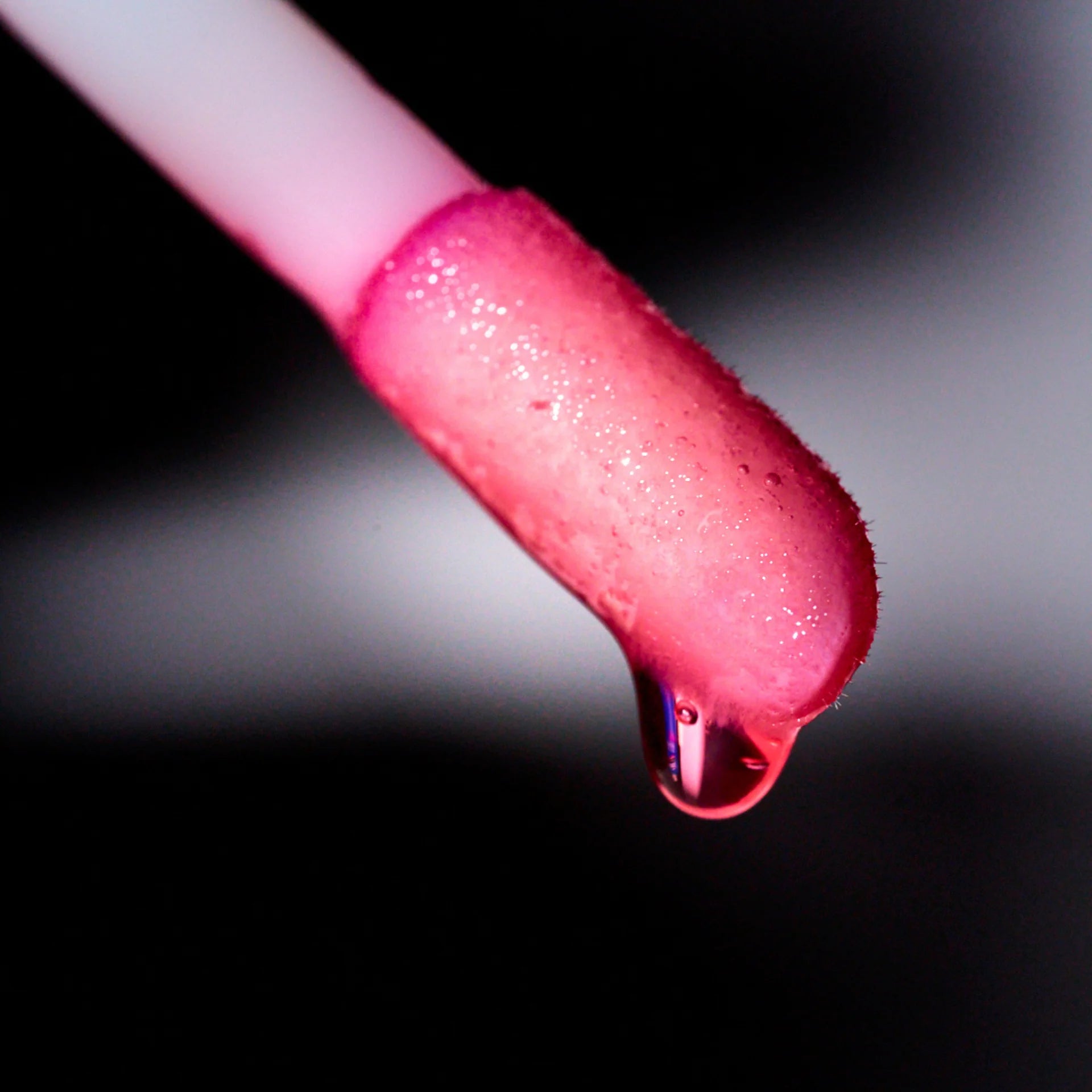 Glossy Lip Oil | Brillo Acolchado sin Sensación Pegajosa con Aceite de Jojoba