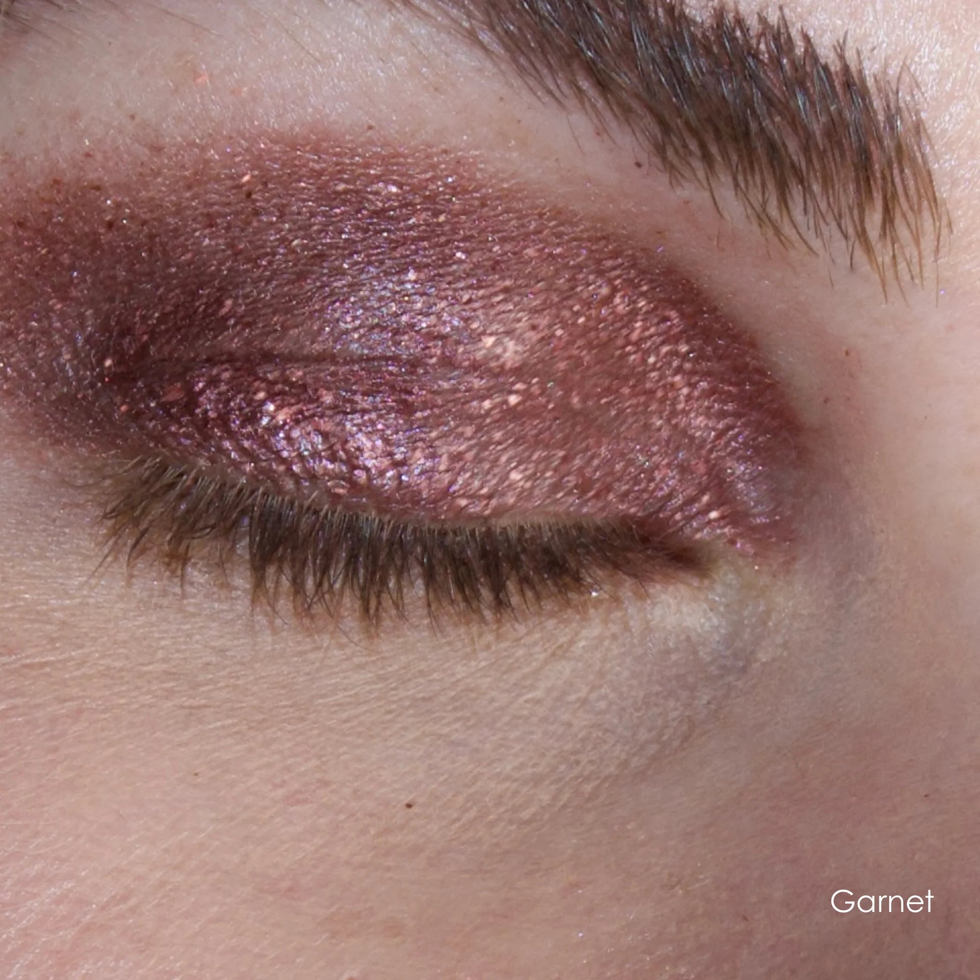 Crystal Glide Liquid Eyeshadow | Sombra Líquida de Larga Duración con Acabado Cromado