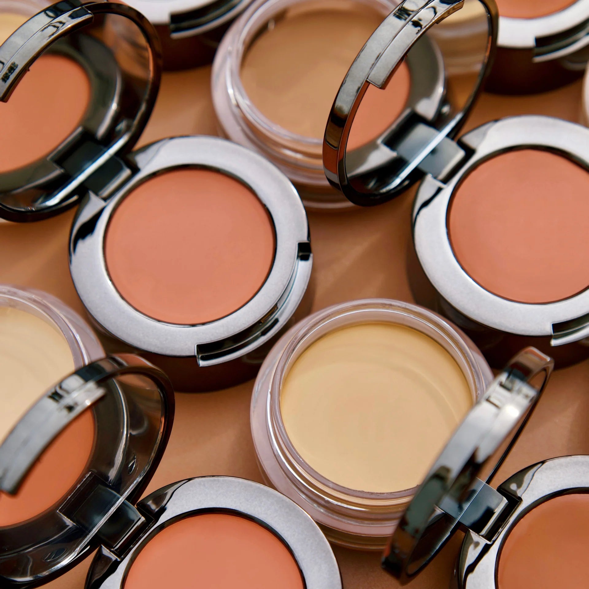Cover & Correct Under Eye Concealer | Fórmula Correctora de Color + Iluminadora