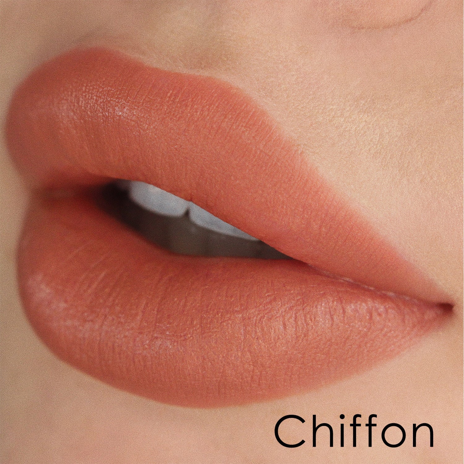 Fabric Texture Lipstick | Acabado Mate Aterciopelado de Efecto Difuminado + Comodidad Todo el Día