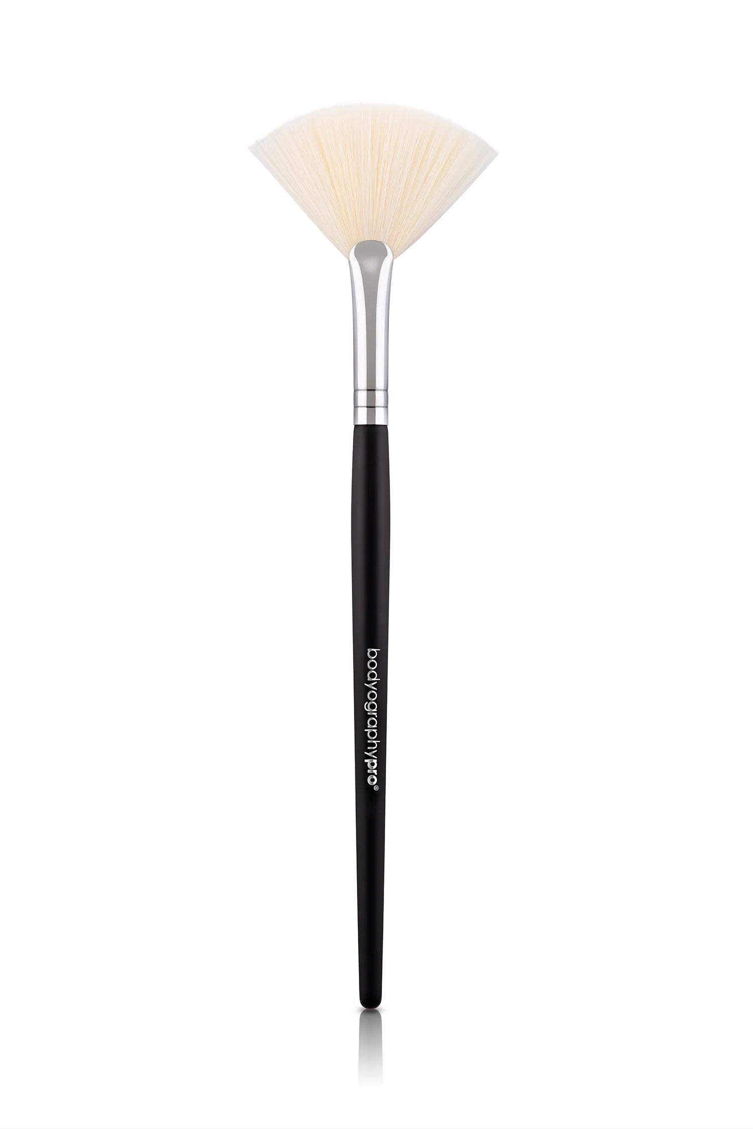 Fan Brush | Brocha Abanico para Iluminador y Acabado