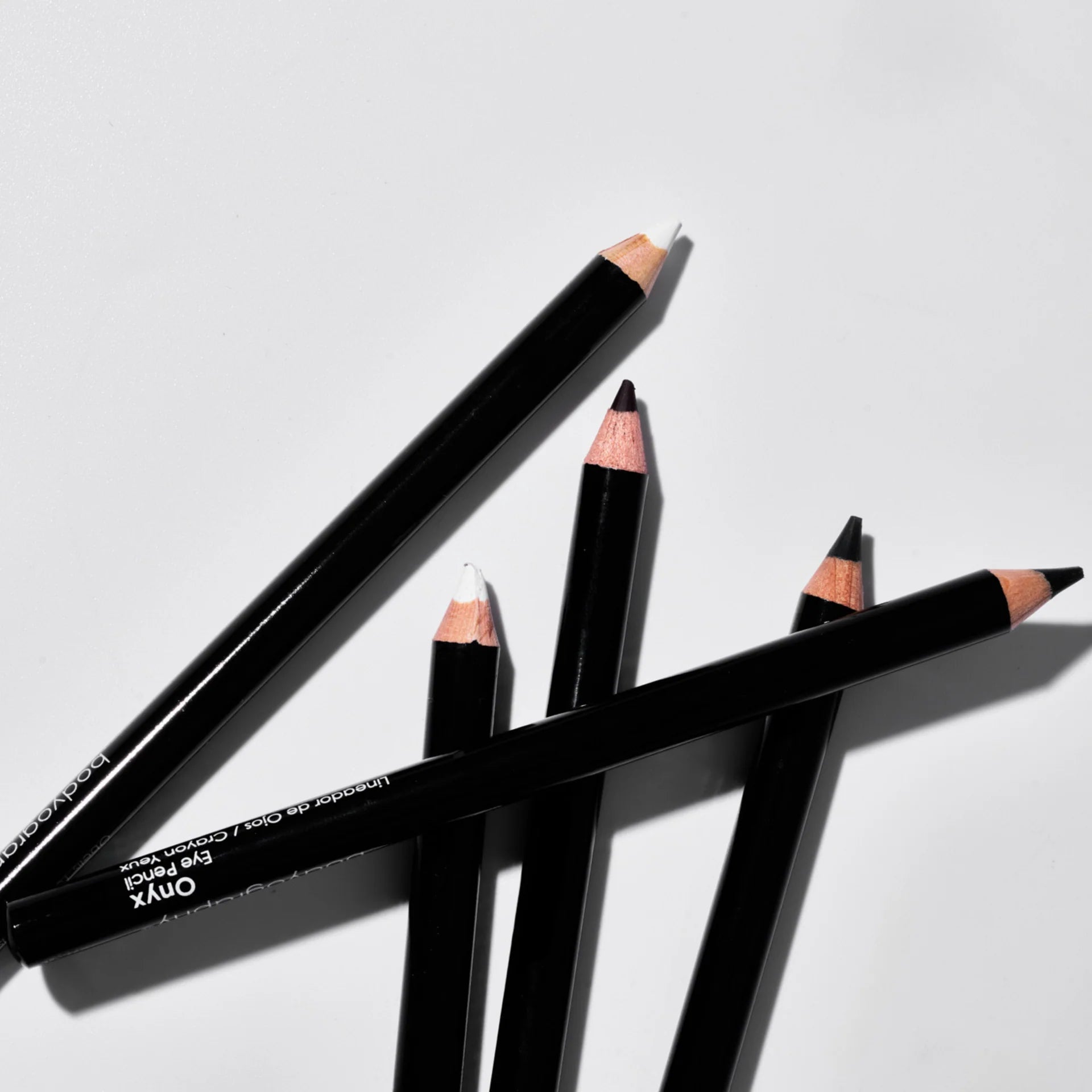 Eye Pencil | Suave + Difuminable + Lápiz de madera altamente pigmentado
