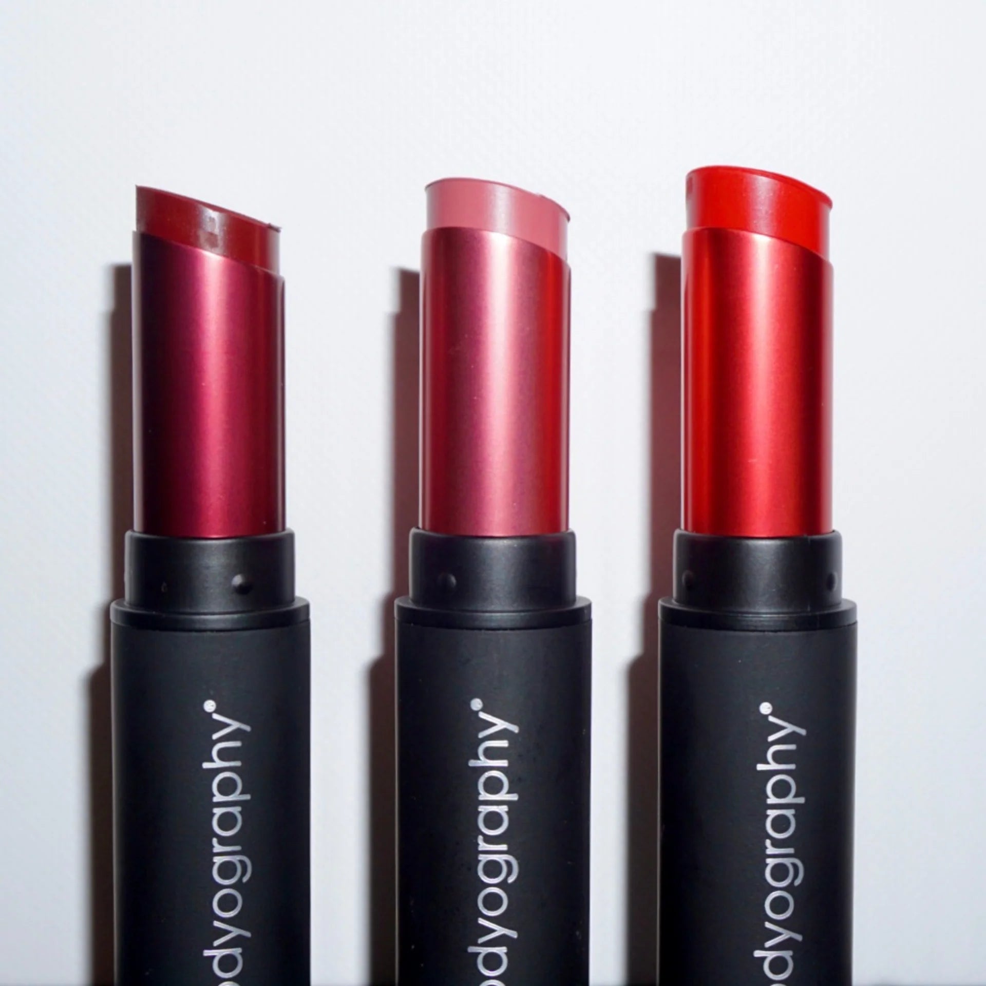 Fabric Texture Lipstick | Acabado Mate Aterciopelado de Efecto Difuminado + Comodidad Todo el Día