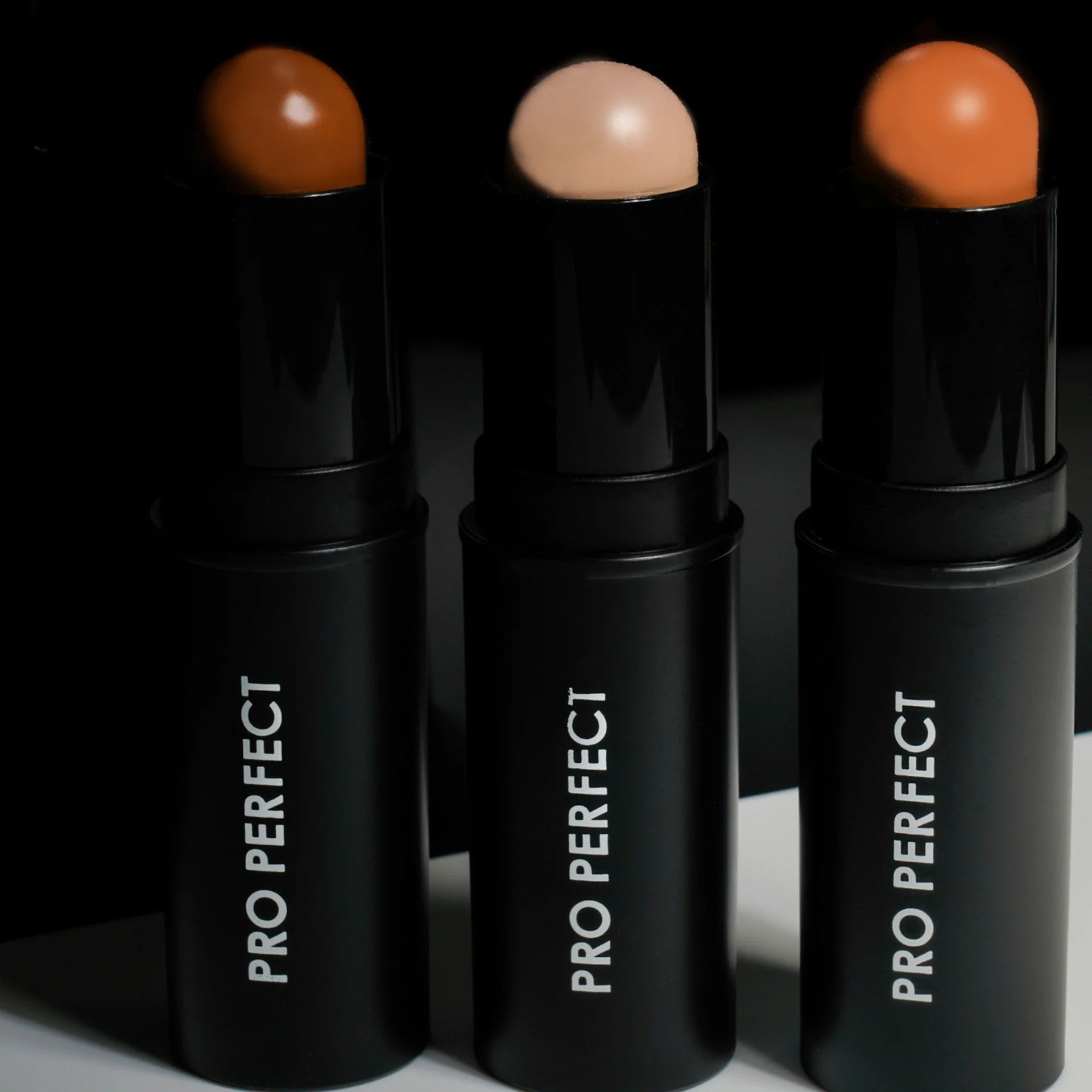Pro Perfect Foundation Stick | Cobertura Semi-Mate Modulable